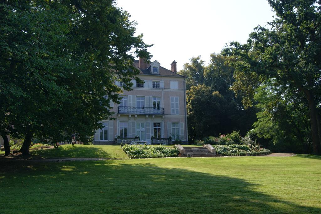 Le Chateau De La Vierge Bures-sur-Yvette Exterior foto