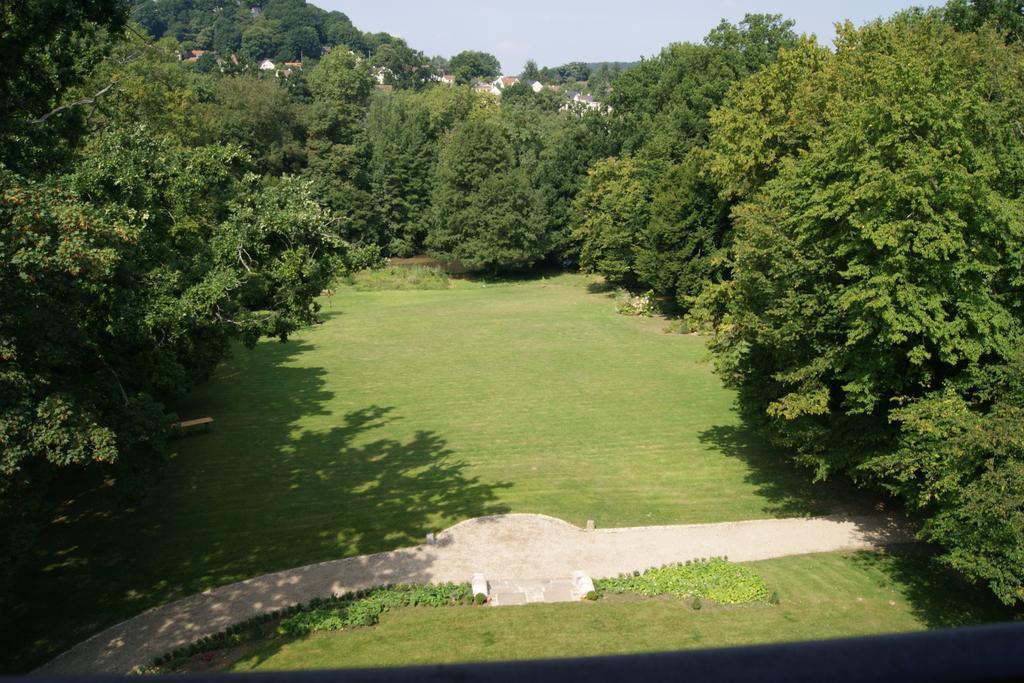 Le Chateau De La Vierge Bures-sur-Yvette Exterior foto